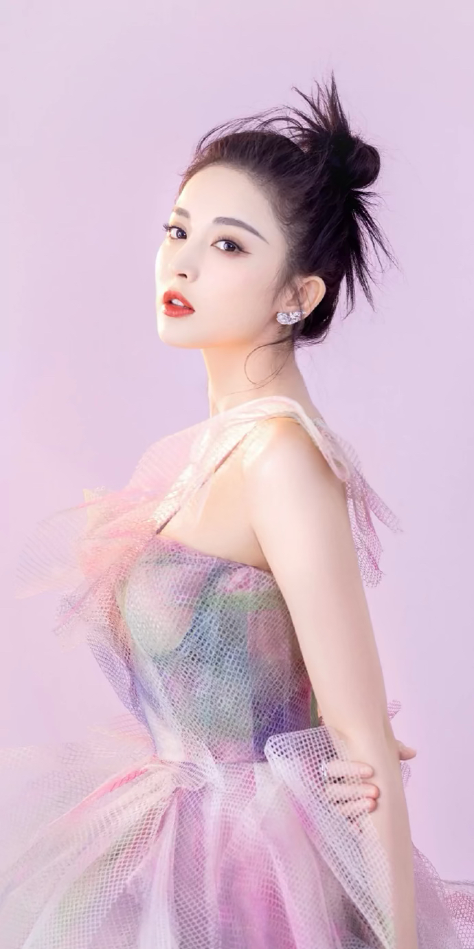 古力娜扎西域美女的代表之一