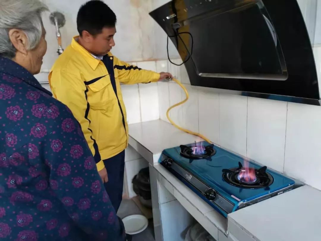 天然气取暖在农村"遇冷",明明有补贴,农民为啥不爱用?