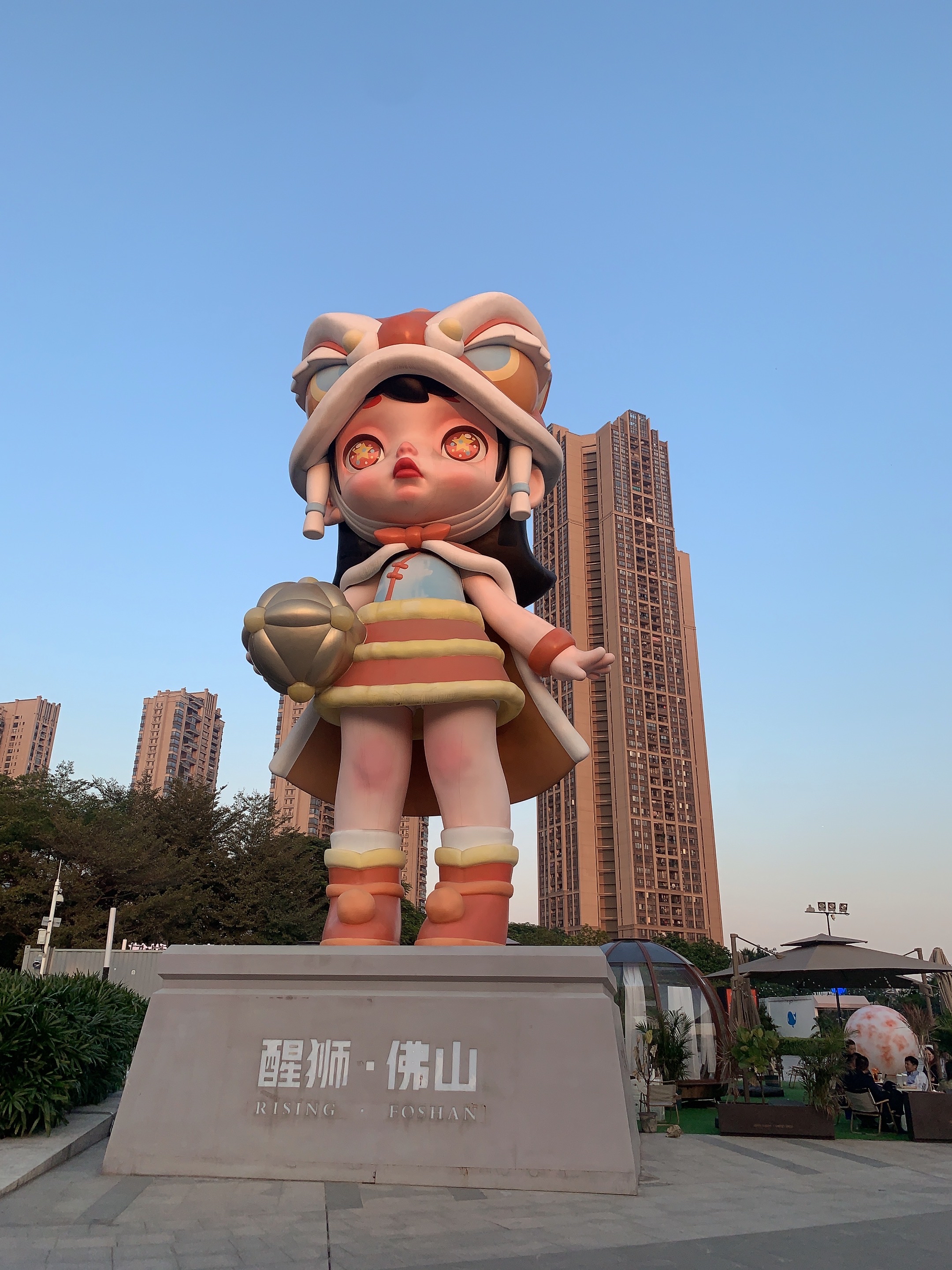 "从一年的开始到终结,我走了多年,让岁月弯成了弓