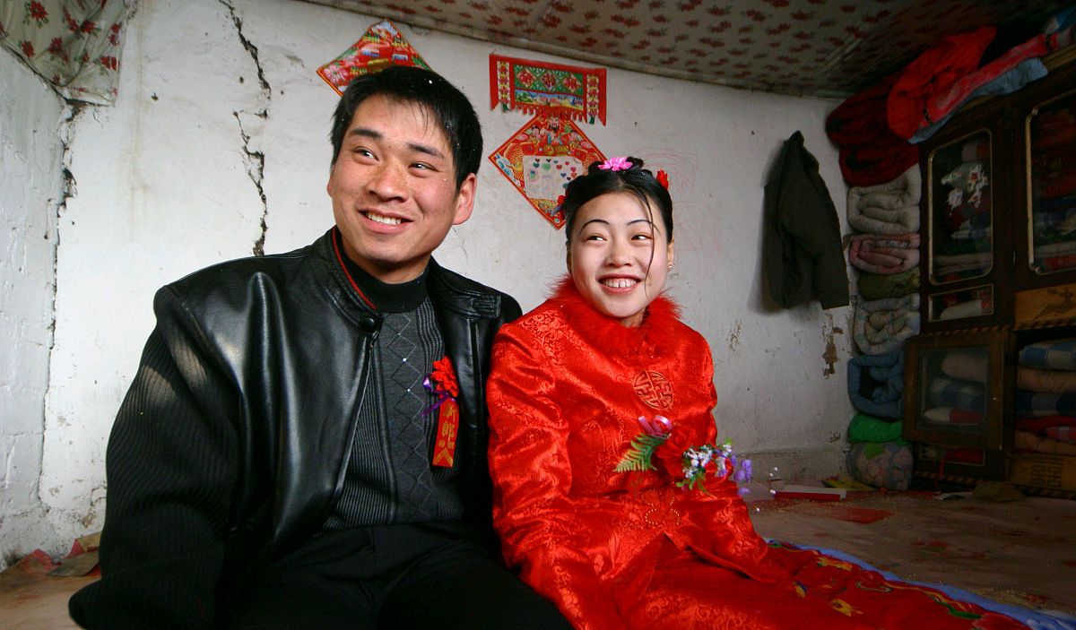 感觉村里"坏孩子"差不多都娶了媳妇,老实巴交的却打光棍,为啥