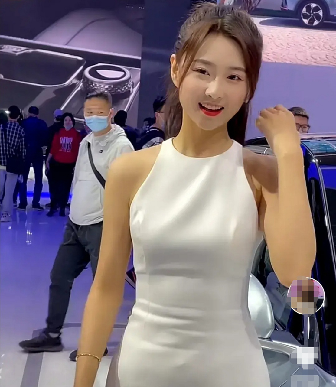 潮级玩家 网红车模美女"苏宁"真名叫"栾淑宁"