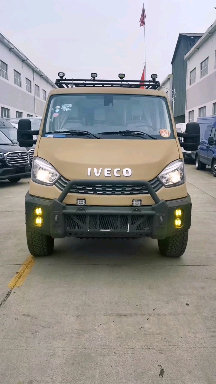 湖北中恒房车一依维柯四驱越野房车