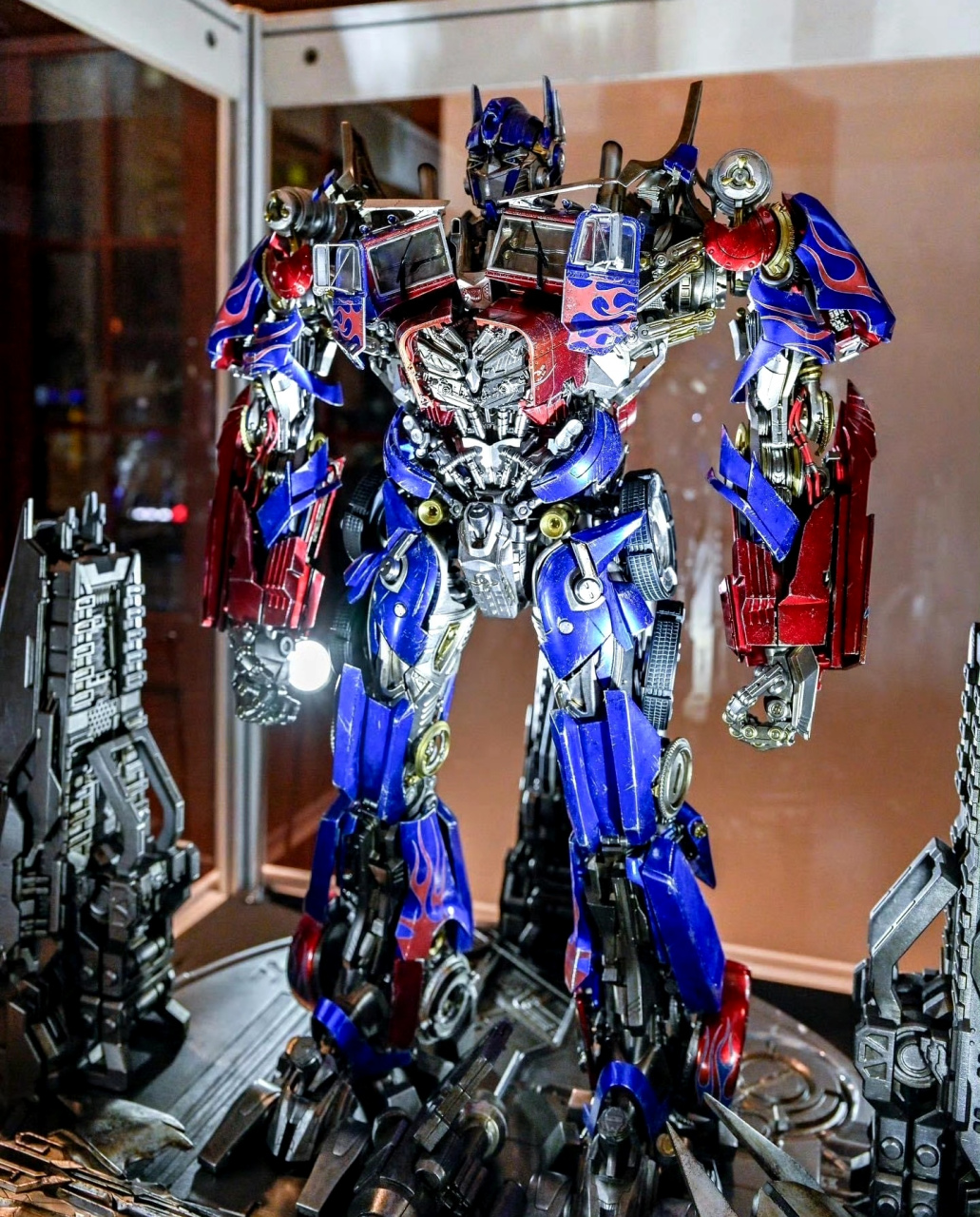 模型欣赏:threezero premium 系列《变形金刚3》擎天柱和车厢武器库