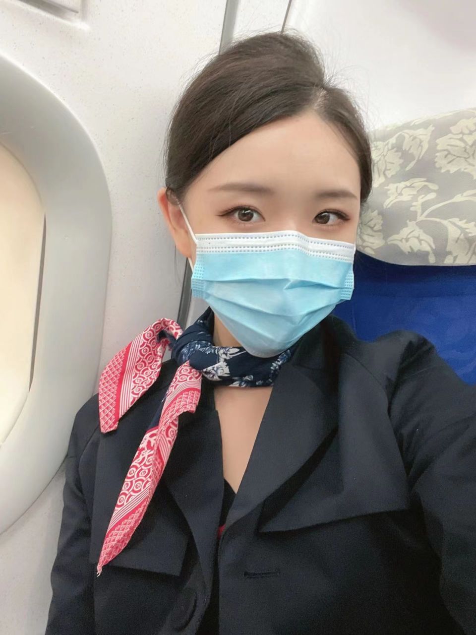 民间美女素颜空姐图片