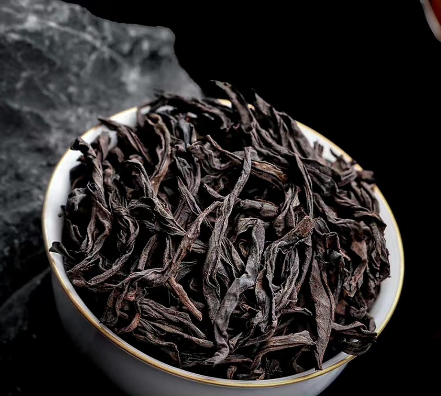 老枞水仙是武夷岩茶中之望族,栽培历史数百年之久.