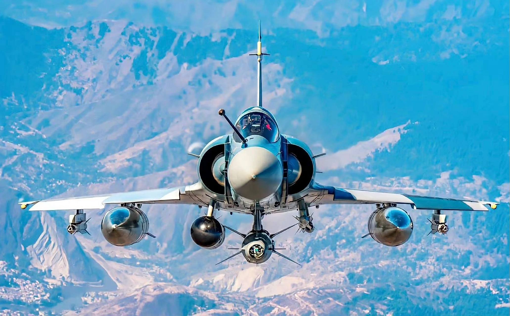 法国三角翼幻影2000战斗机