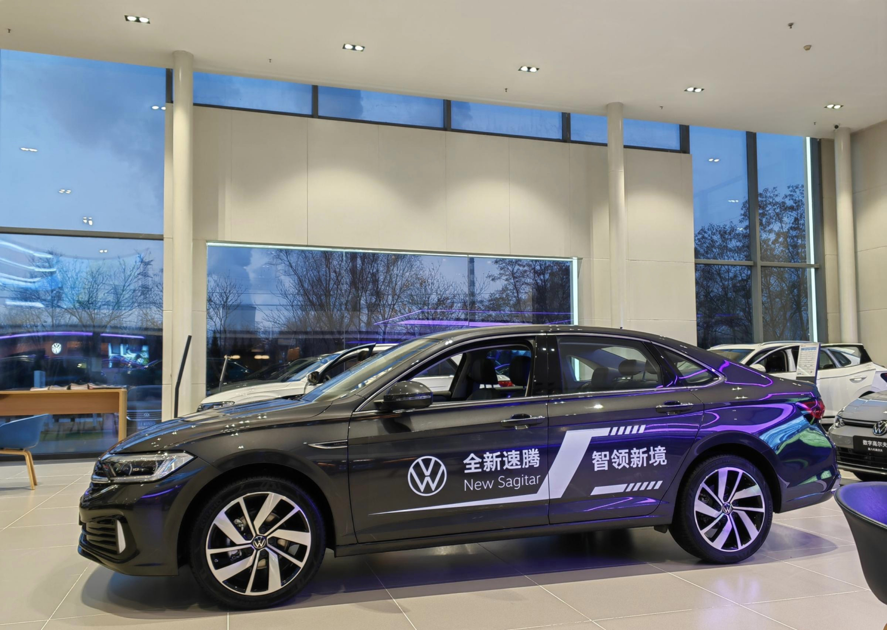 拿最畅销的这款速腾车型1.