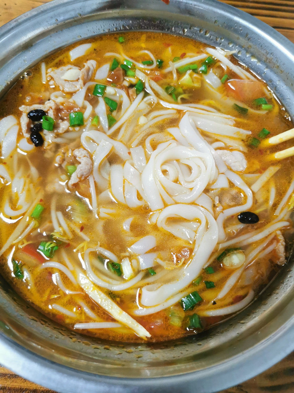 作为汤粉的忠实爱好者,怎么能够错过美味的老友粉呢