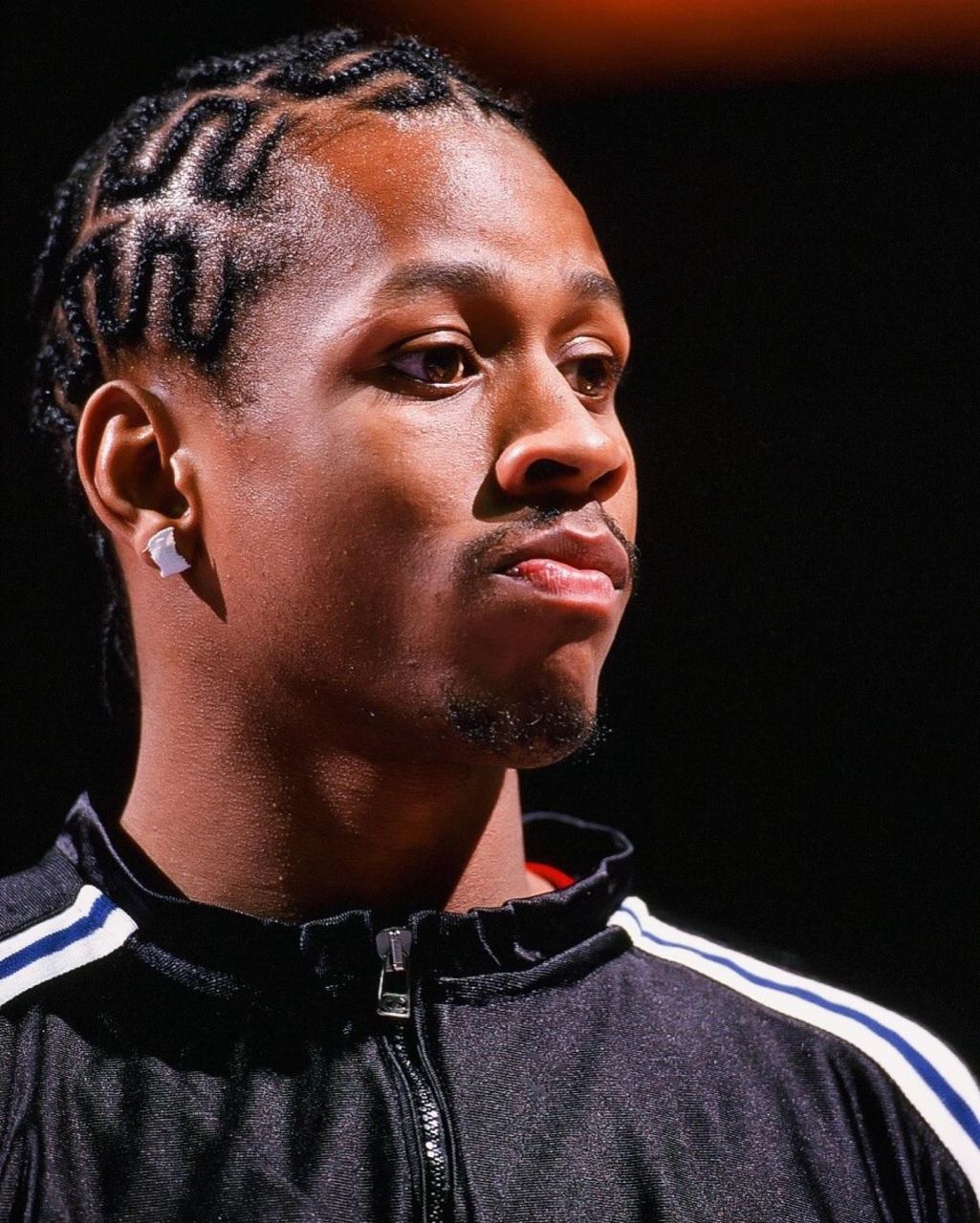 1997年全明星周末,艾弗森第一次顶着地垄沟头亮相.