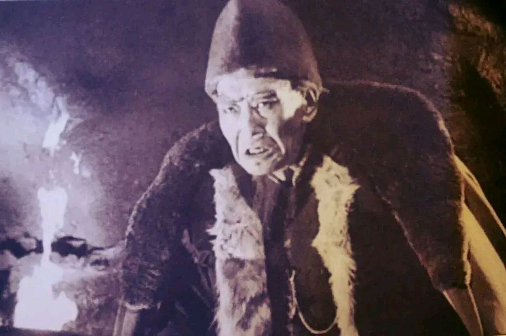 1960年,八一厂拍摄的故事片《林海雪原》中毕钰出演的"座山雕"形神