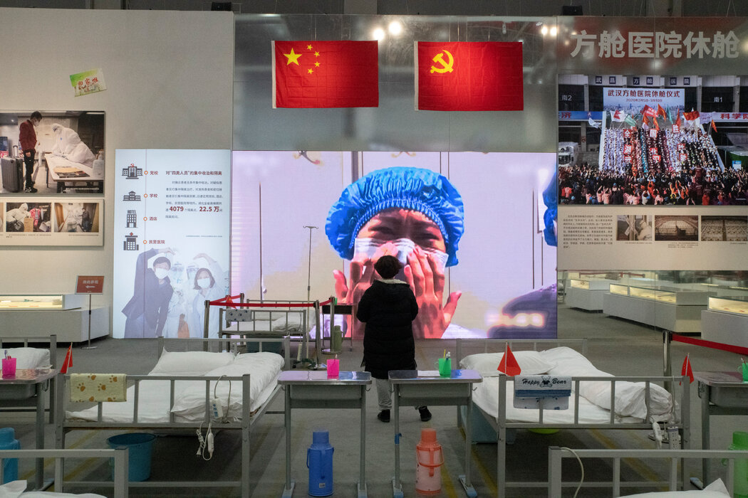在武汉举行的一个展览,纪念这座城市与新冠病毒的斗争。武汉封城已过去一年,中共宣传机器也绝对控制了疫情叙事的话语权。