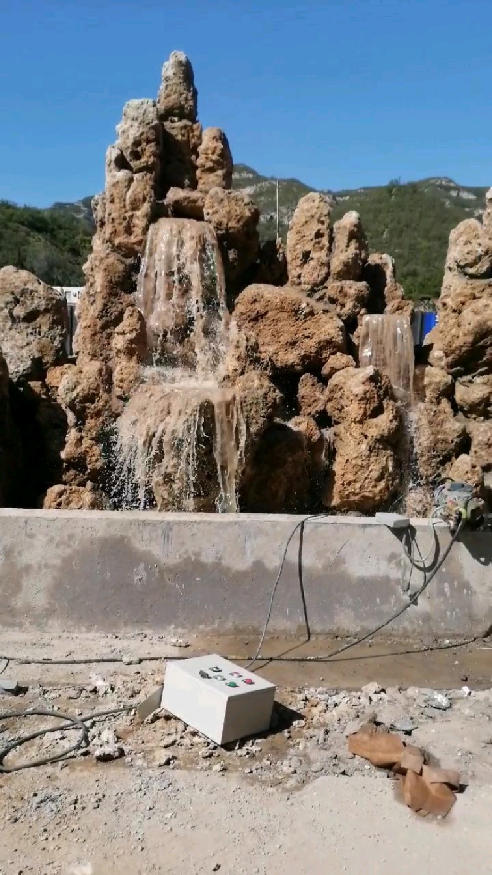 河北君发园林吸水石假山制作