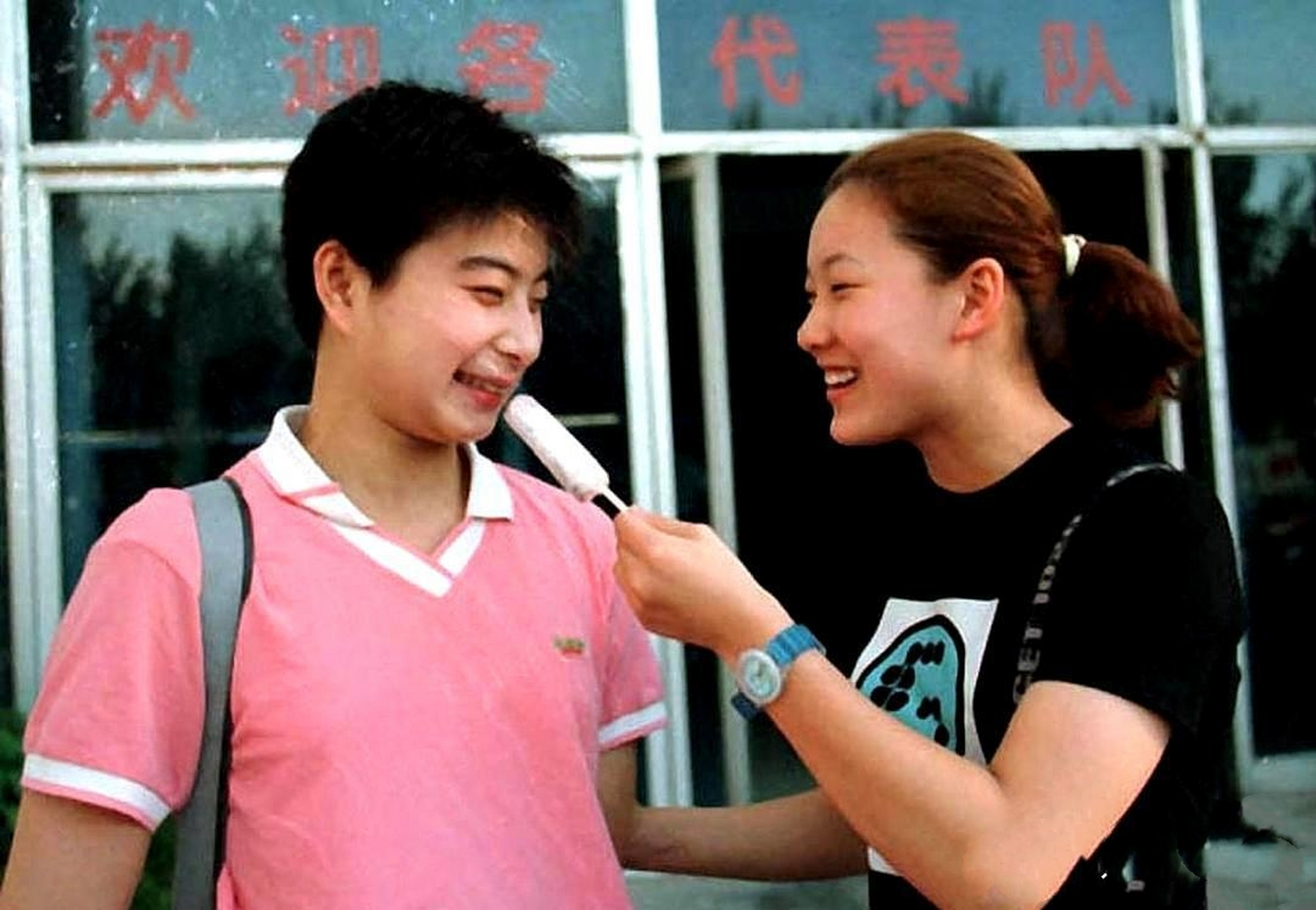 短发时的郭晶晶和伏明霞