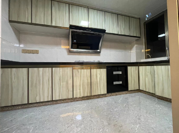 东莞东城石井年丰山庄空中别墅 300平全新居家精装修带车位438万