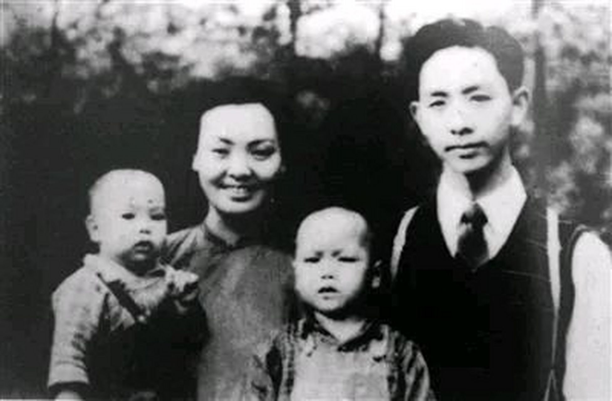 67盛超群是当时四川云阳县地下党组织的负责人.