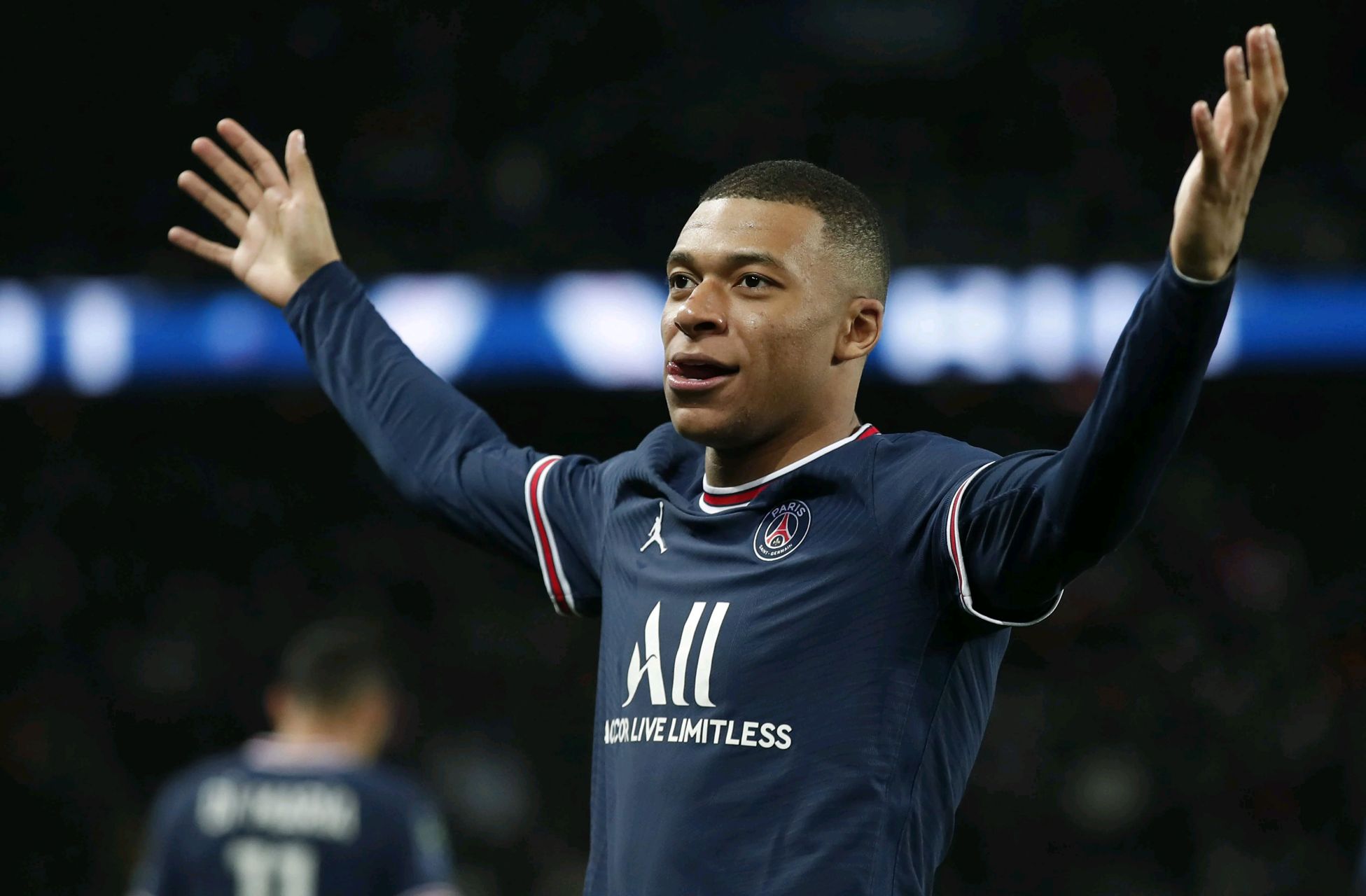 姆巴佩可以去沙特和自己的偶像c罗pk了!