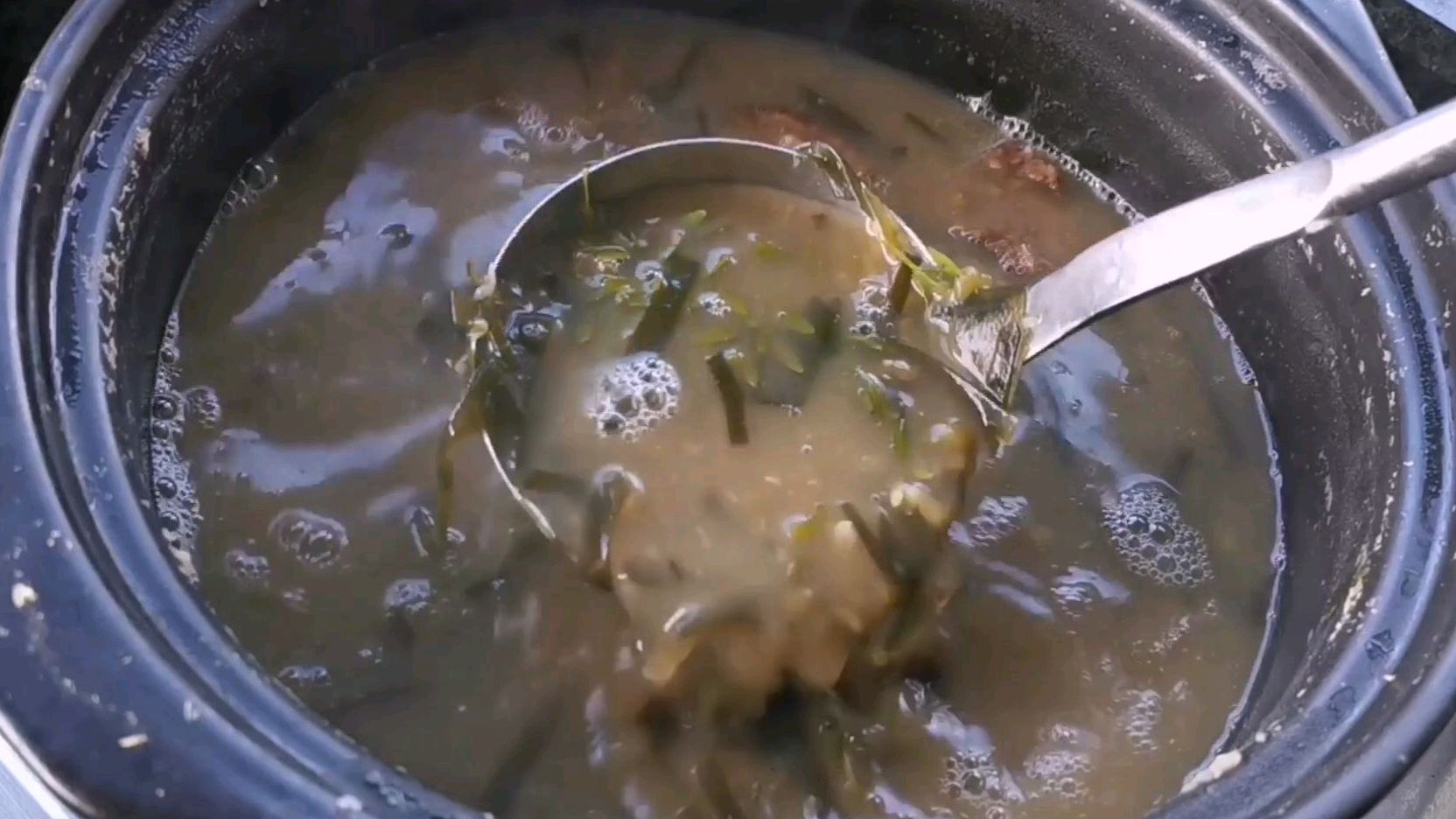 夏季广东人最爱喝的传统糖水绿豆沙,清热又解暑,快速出沙有诀窍