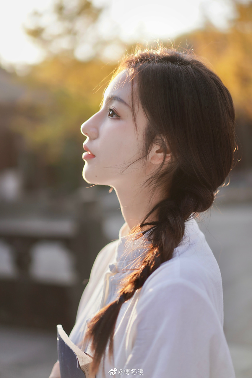 傅冬暖 清新自然读书妹妹