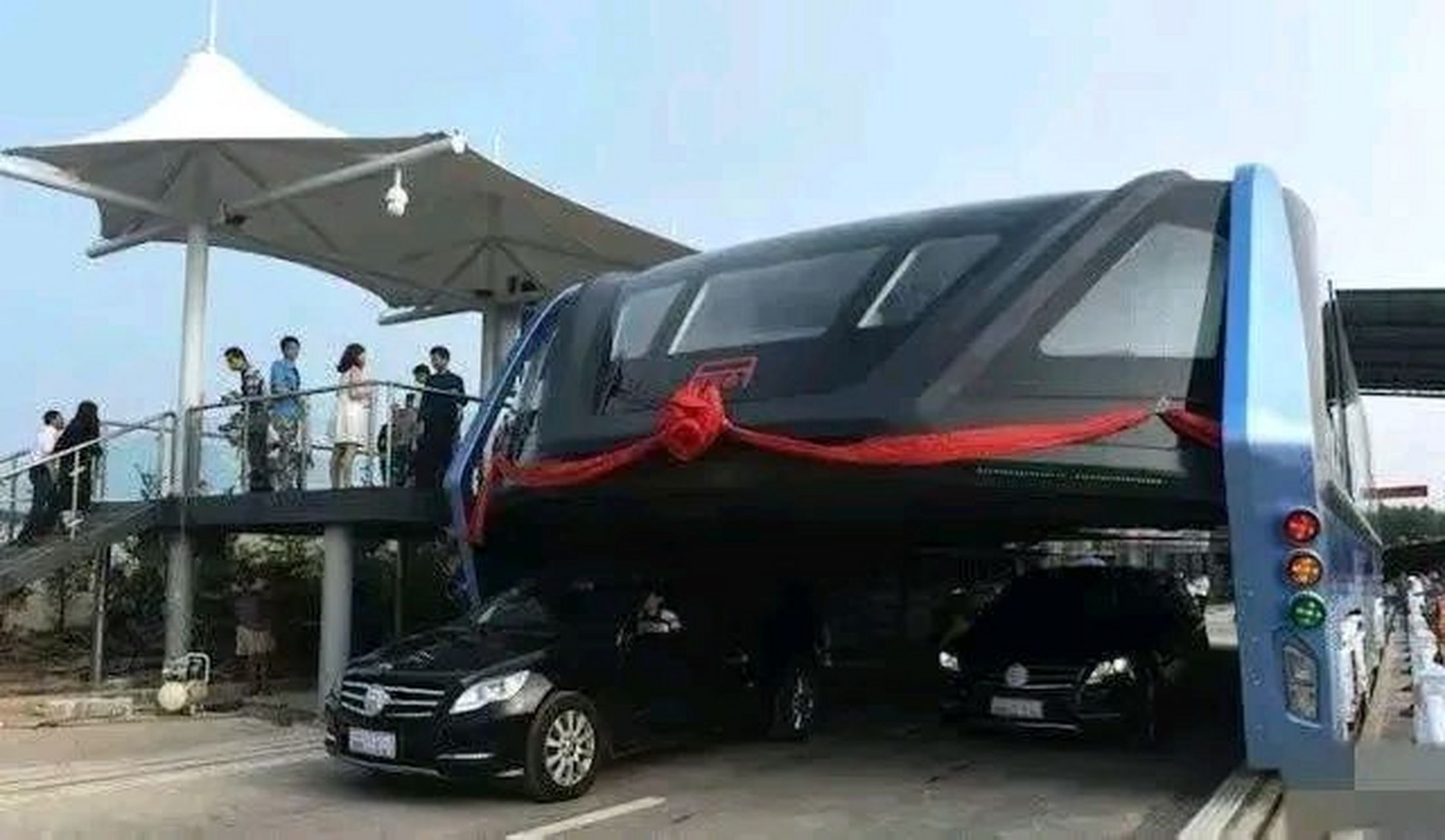 一直被看好的巴铁公交车,现在怎么消失匿迹了.