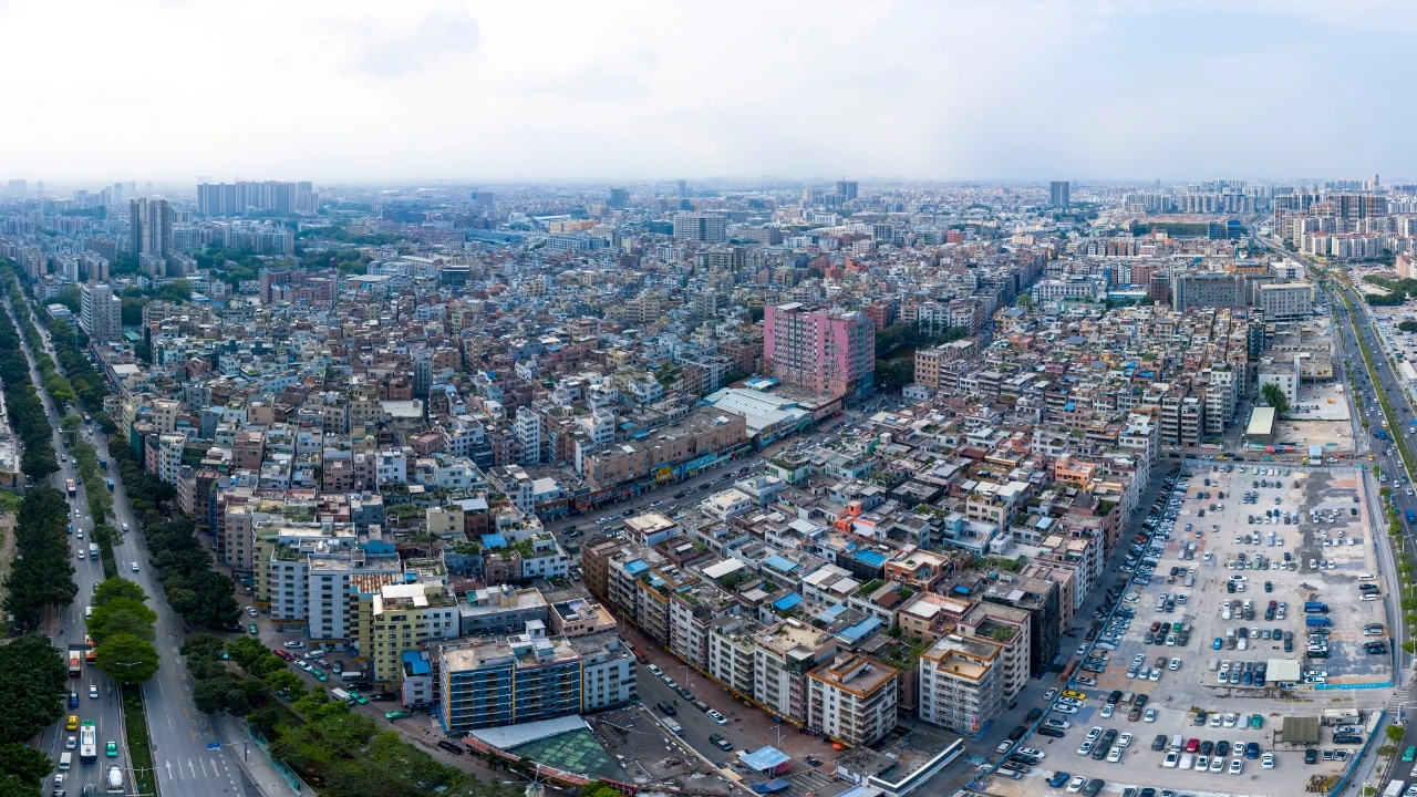 何棠下村位置绝佳,毗邻地铁高速,核心发展优势