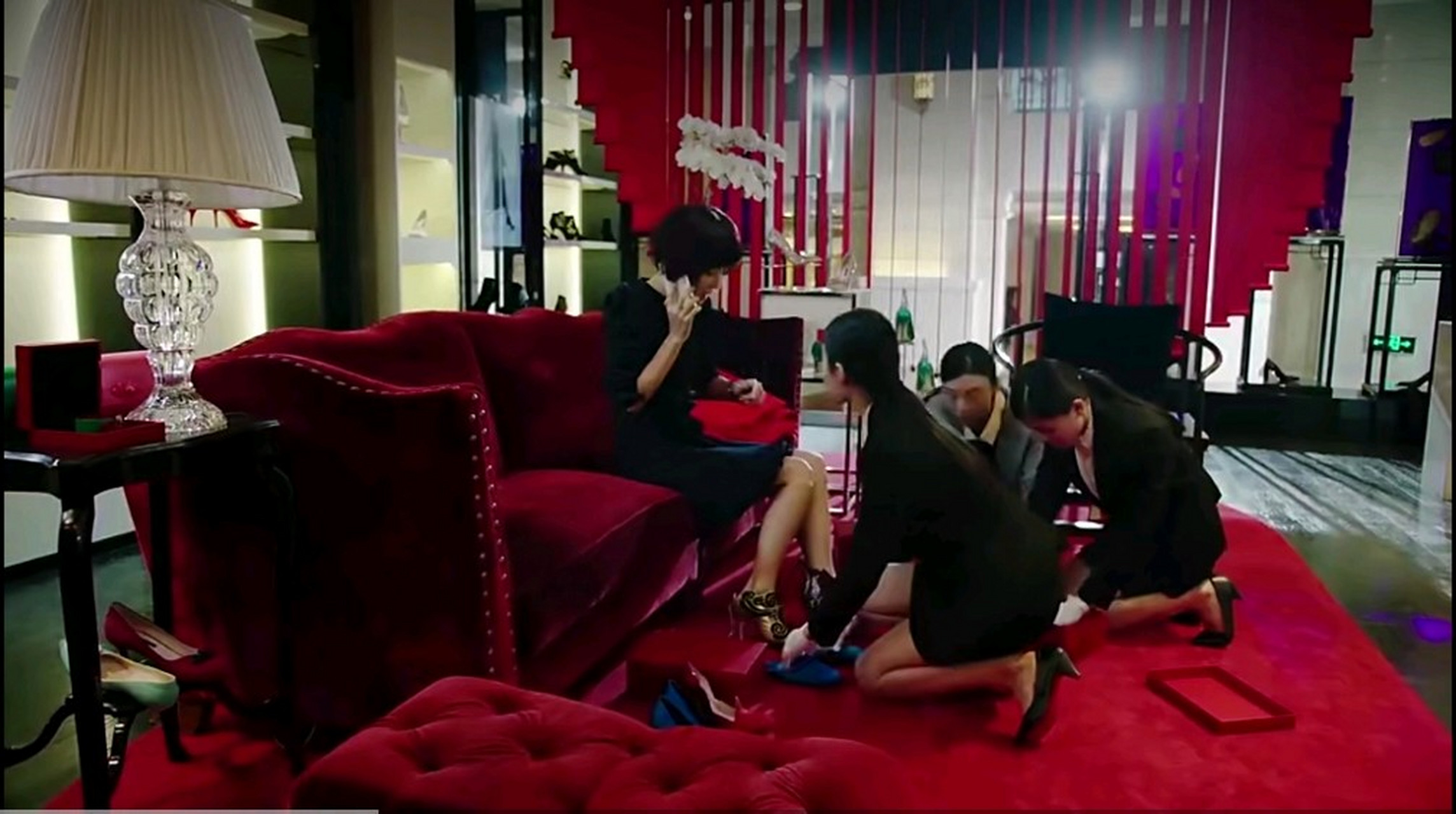 陈俊生年薪百万,罗子君买八万一双的鞋,编剧是否有些夸张[三哈][三哈]