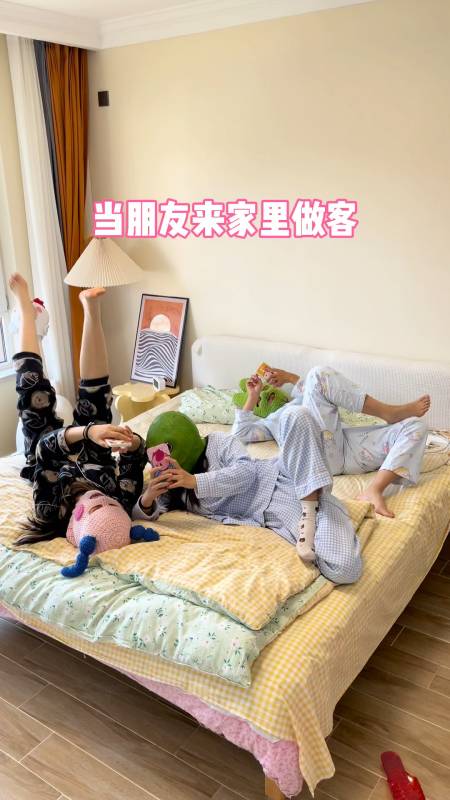 5万严浩翔:你就是这么安利我的吗1288惨遭咸猪手的明星,秦岚掌箍揩油