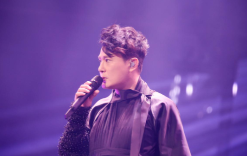 56岁张信哲:直到家中豪宅曝光,才知道他的低调都是"装"的