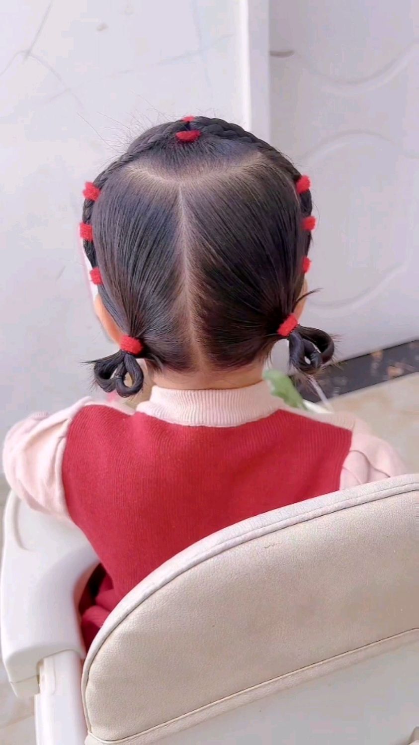 儿童编发:碎发多也可以美美的,扎这款双爱心发型,太可爱了