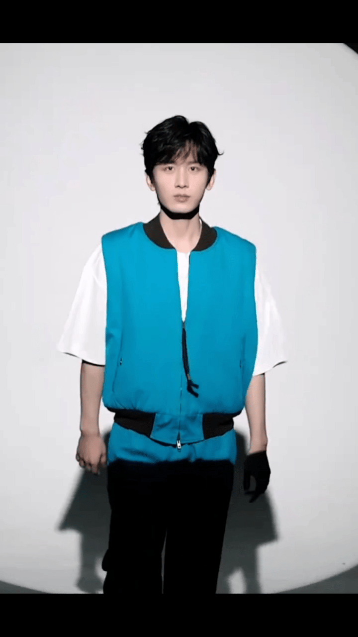 恭喜成毅成为玫珂菲全球品牌代言人!