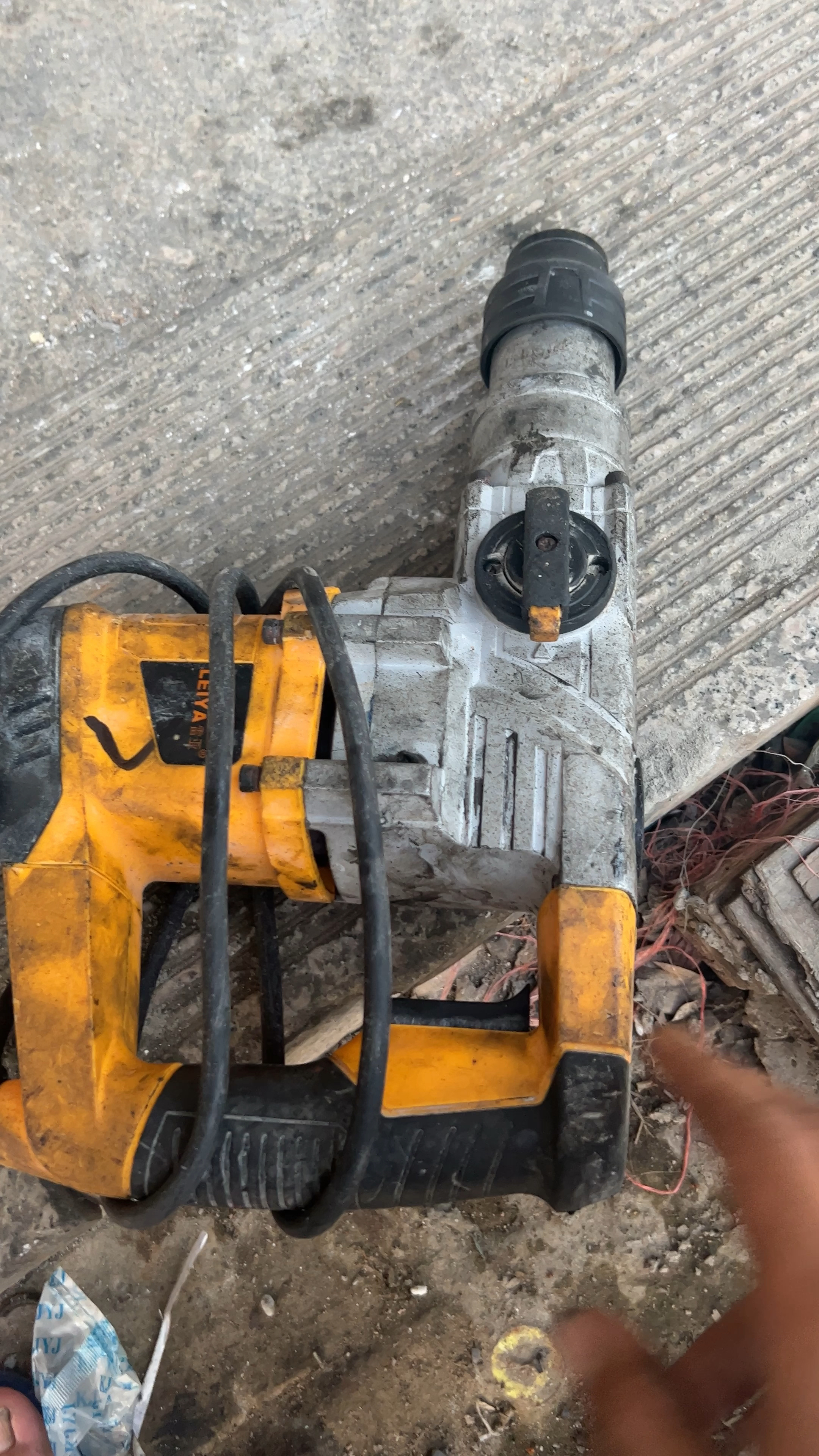 四句口诀记得好维修电锤自己搞