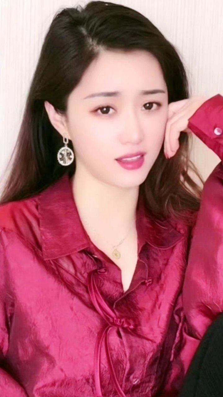 山东第一美女三妮阿姨,肤白貌美,和善近人,今天我们一起聊聊她的美丽