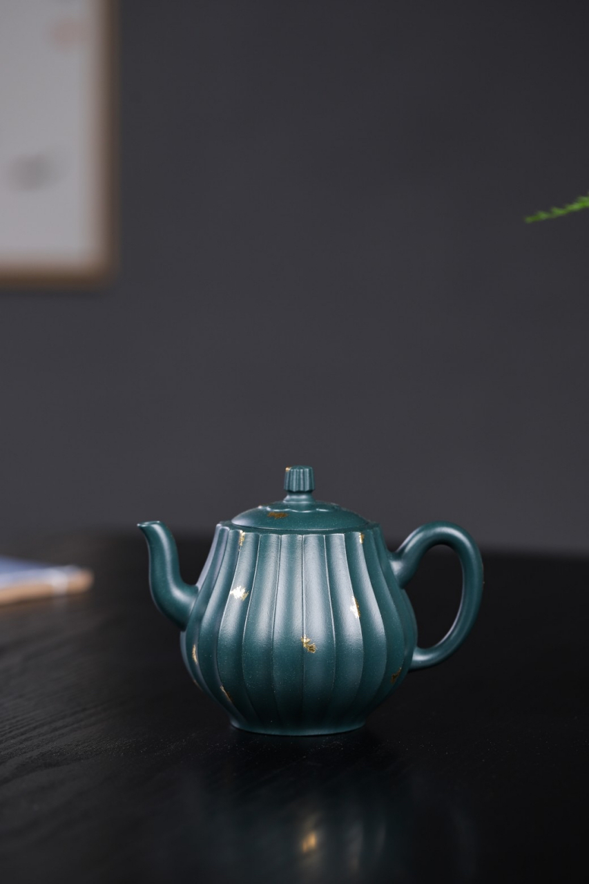 菊蕾   汤宣武精品美壶 苏门答腊青泥  280cc 国高工,范泽锋大师夫人