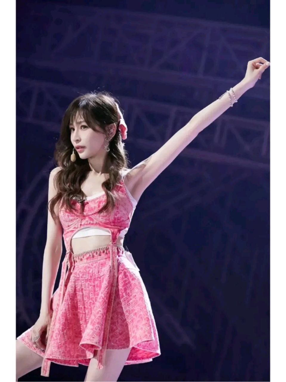 从一开始的祭天剧本,到后来的c位出道,王心凌仅用一分半就让芒果台赚