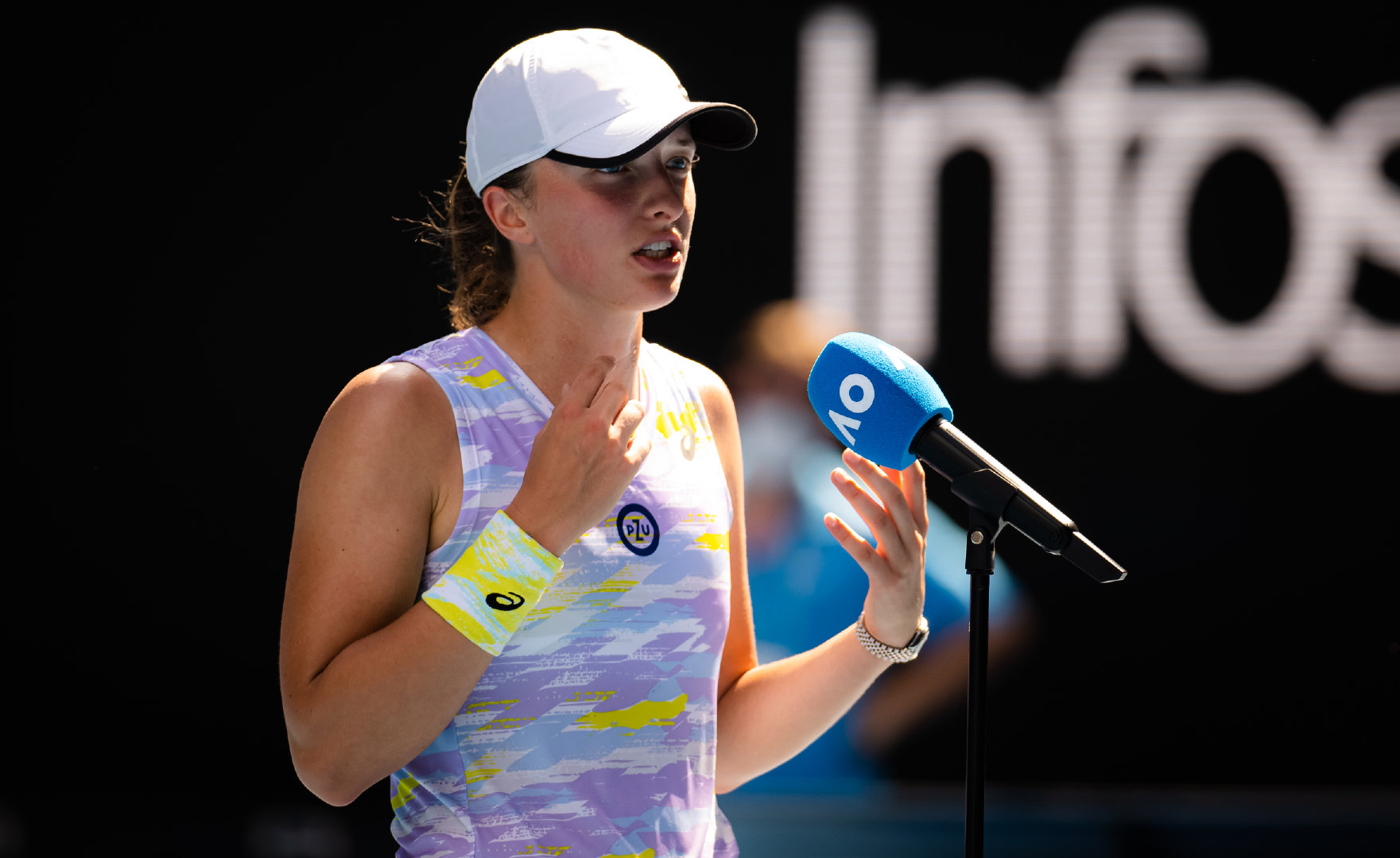 纳达尔迷妹斯维亚泰克与科林斯会师澳网四强 36岁老将虽败犹荣