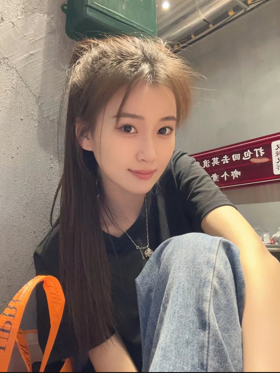 爱臭美的女孩,日常自拍