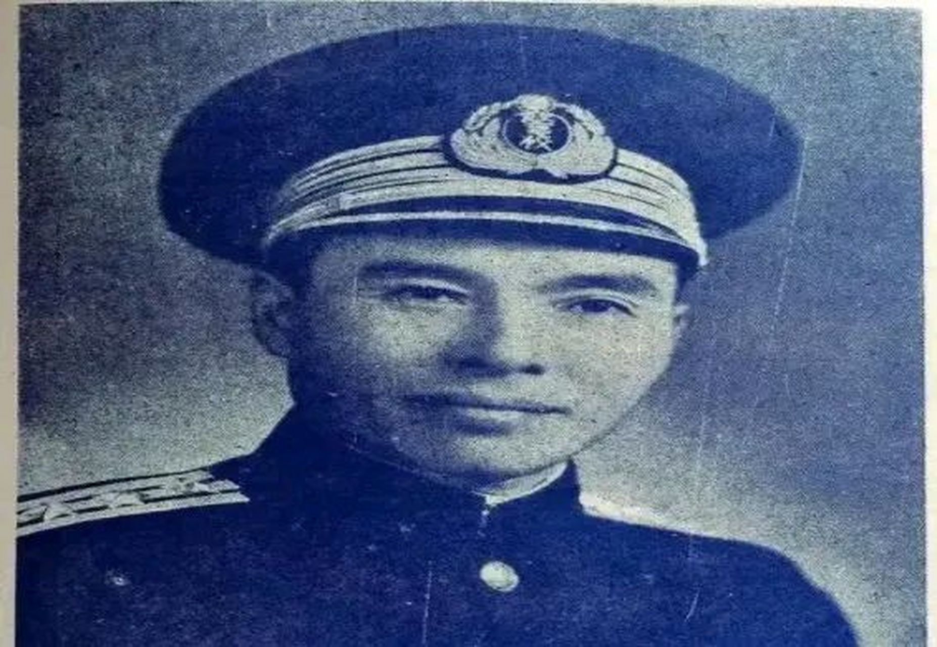 特务头子唐纵,在黄埔军校时,由于爱打报告,被同学讥讽为"唐报告".