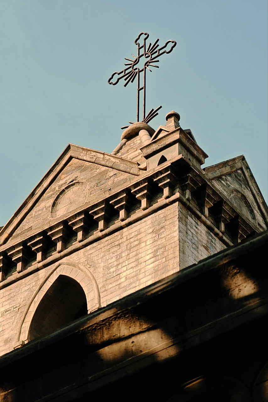 太原万寿宫基督教堂 1900年,山东的张天俊,张天杰两兄弟,因饥荒不得已