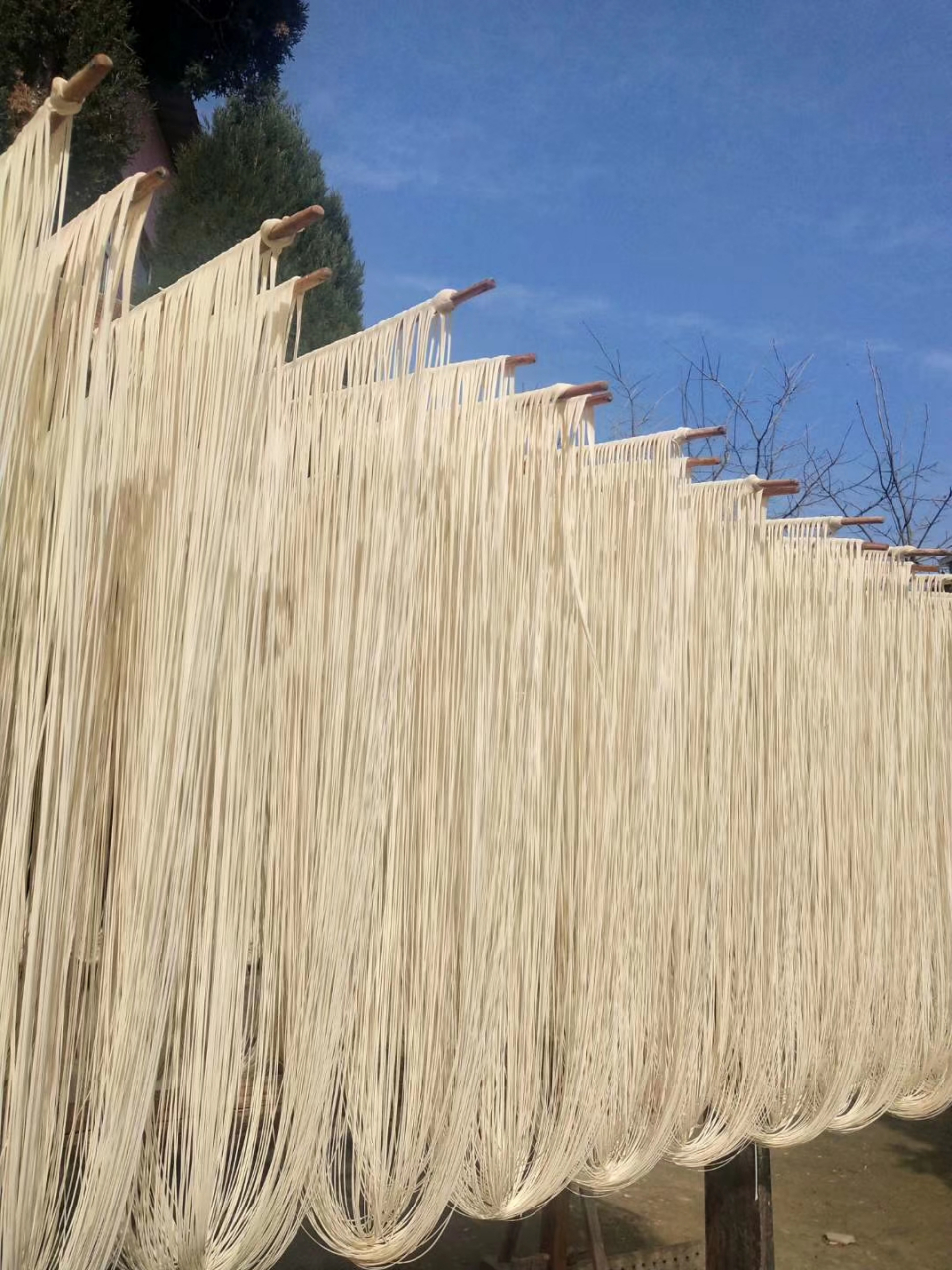 这是公公亲自做的手工油面,应该可以申请非物质文化遗产了!