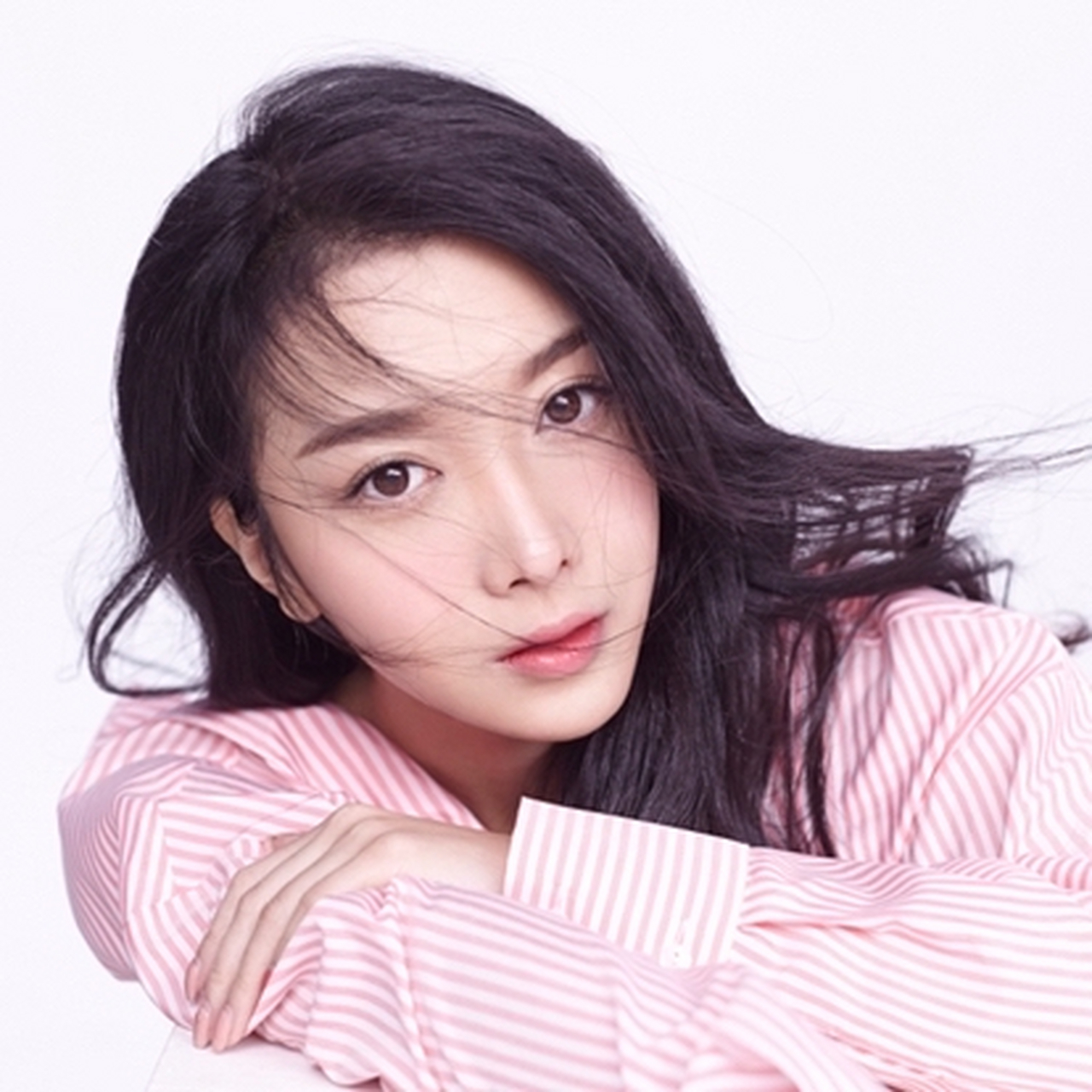 1992年2月7日出生于北京市,毕业于中央戏剧学院,中国内地女演员