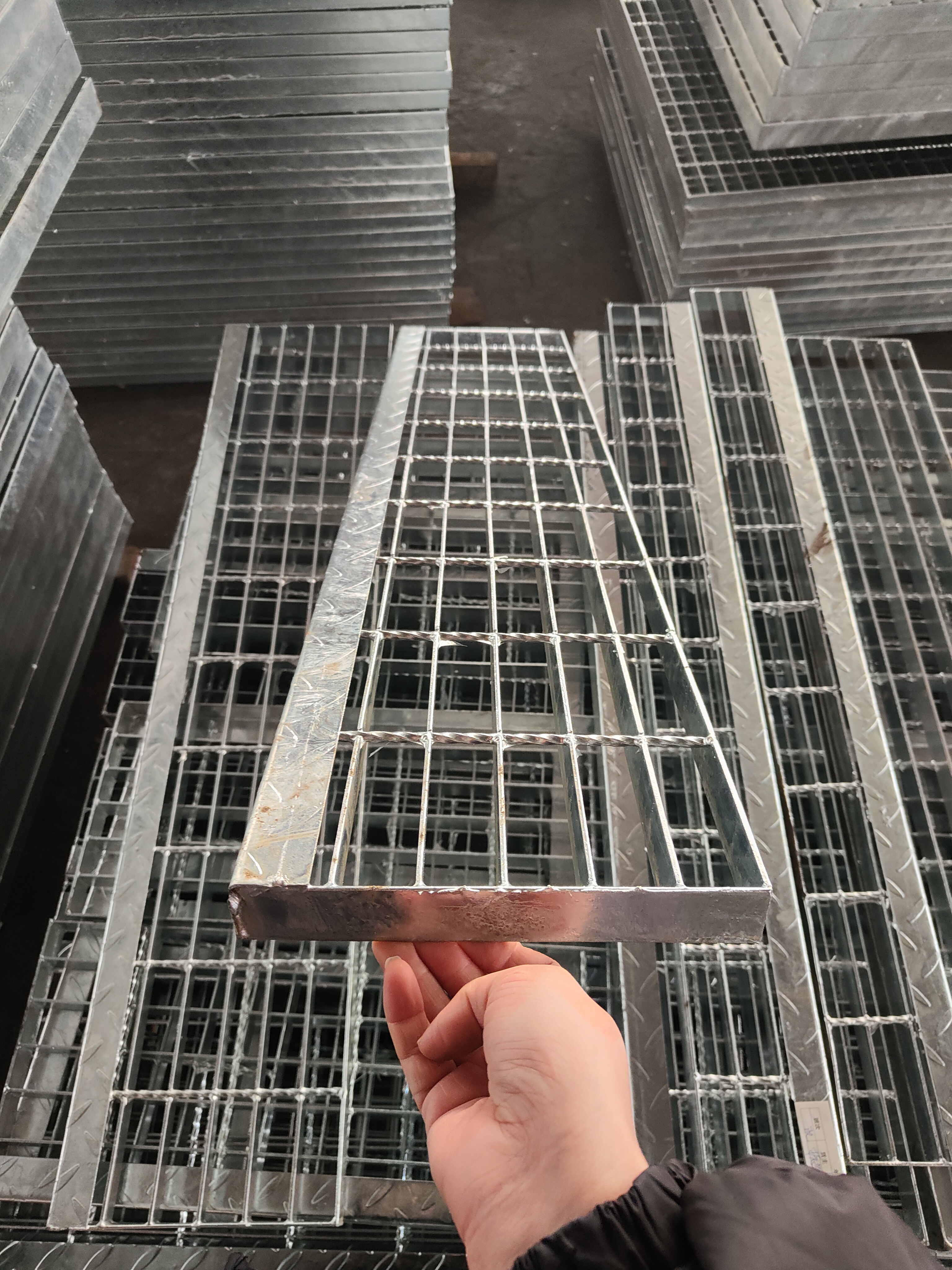 热镀锌钢格板实体厂家