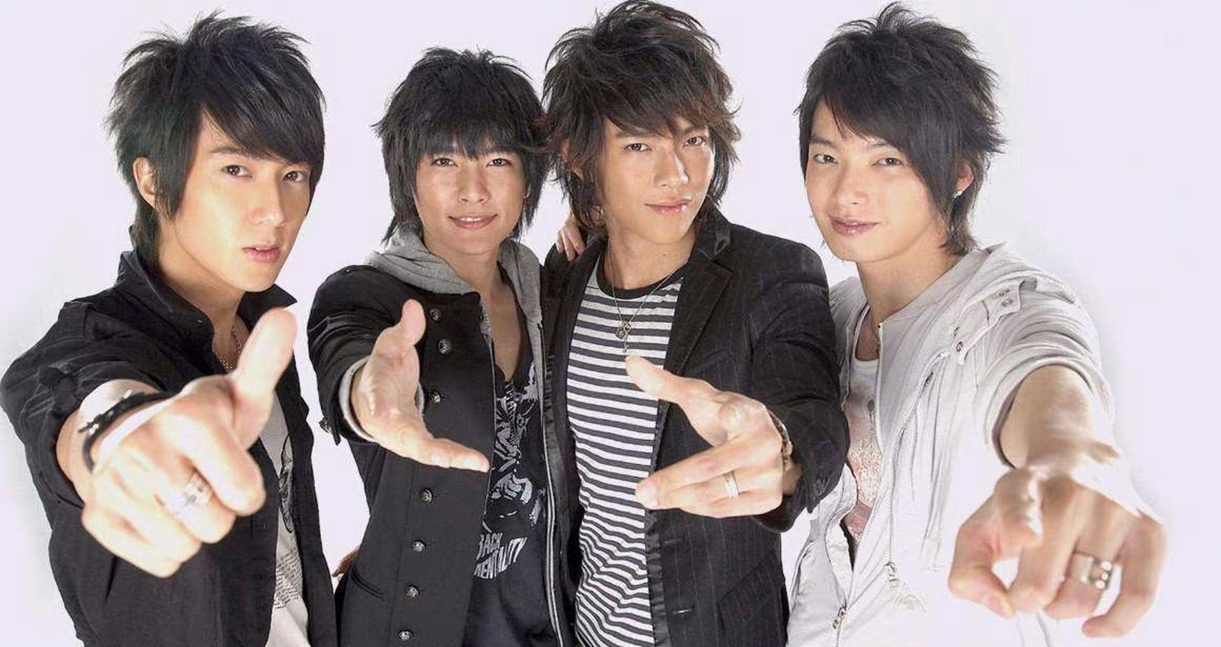 飞轮海四人,人气最高的吴尊和炎亚纶都塌了,  吴尊诈骗式营业,炎亚纶