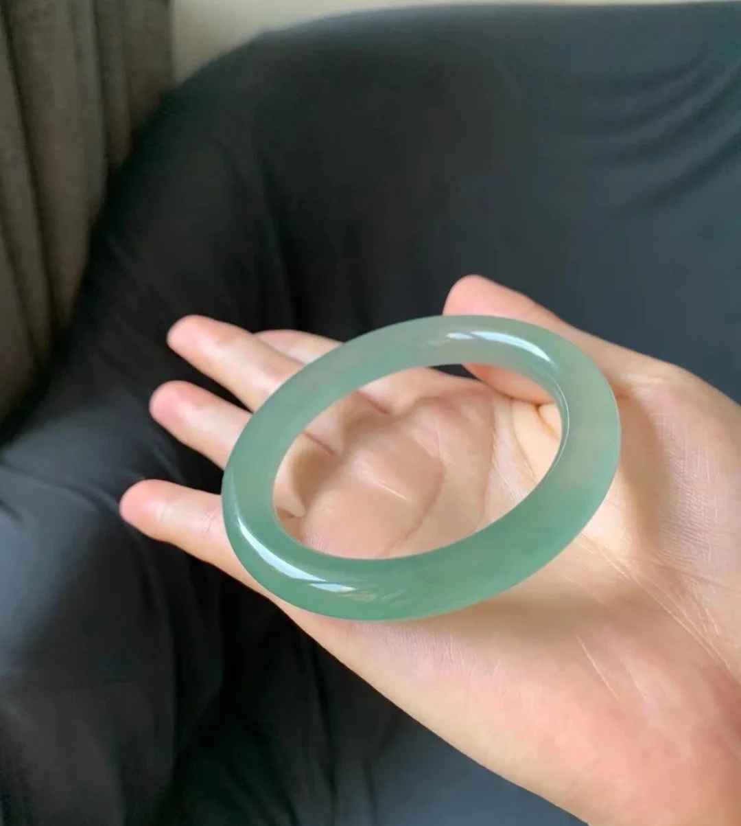 高冰湖水绿翡翠手镯