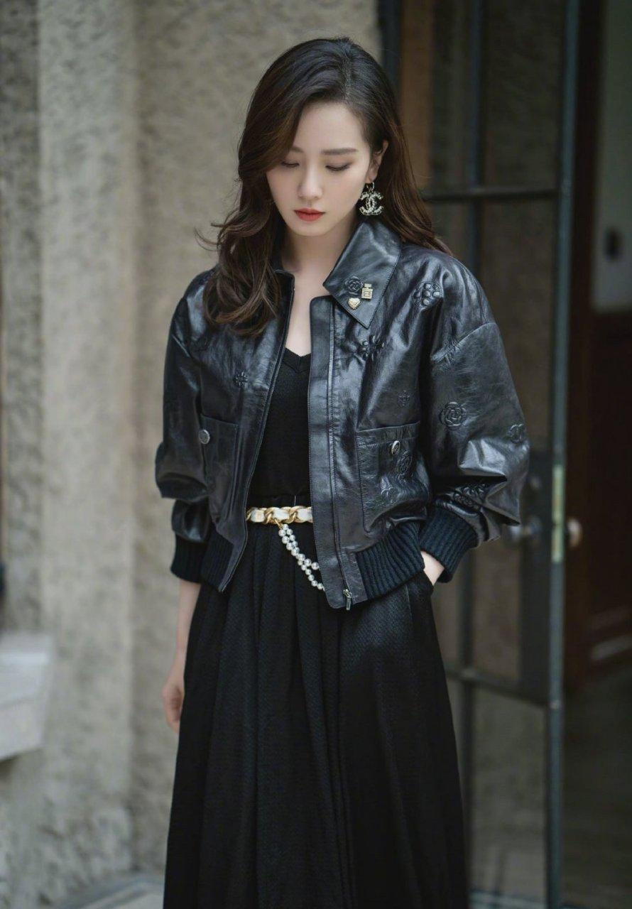 女星刘诗诗这个造型堪称穿搭范本!