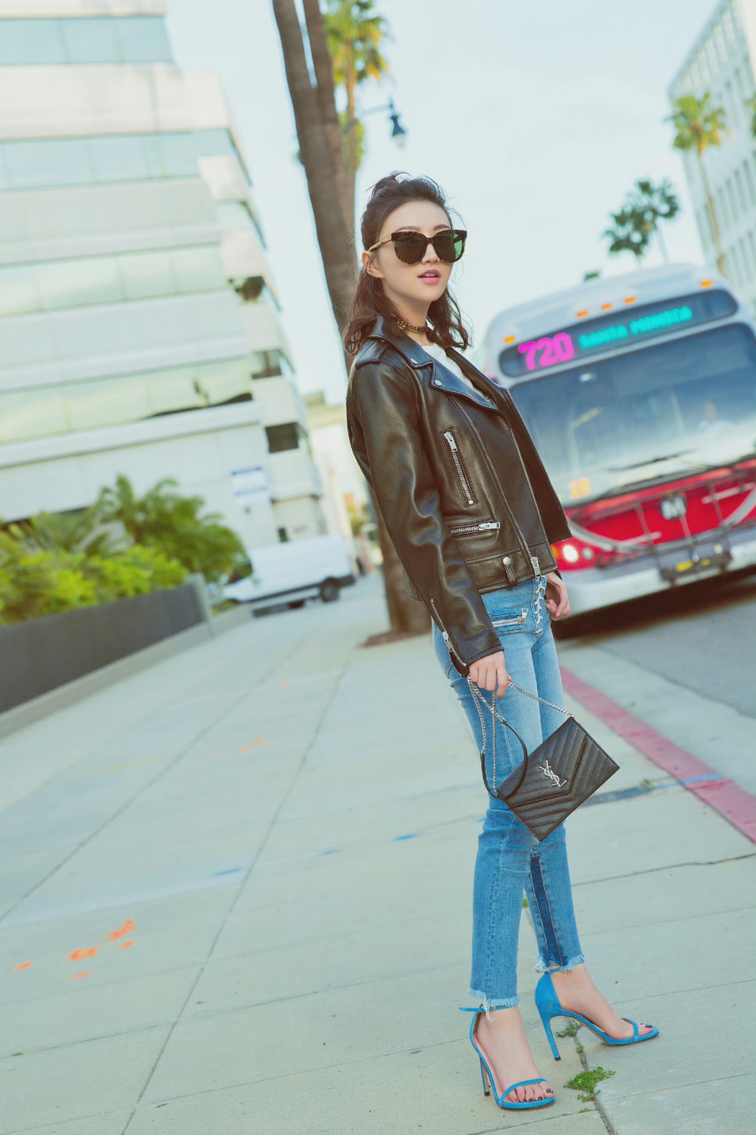 景甜  高跟凉鞋美腿