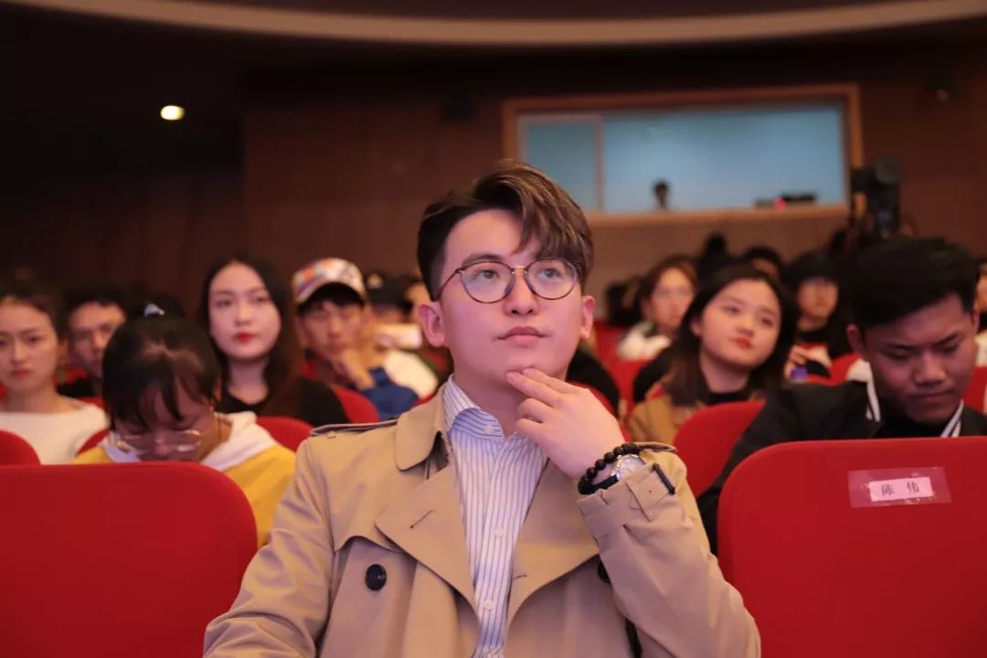 解密姚译添的"姚pd"背后的传奇故事和无尽可能