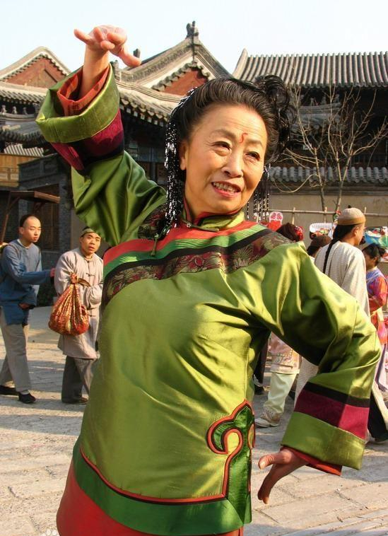 评剧界的两位大绿叶,赵丽蓉在春晚扬名,张少华在影视圈大放异彩