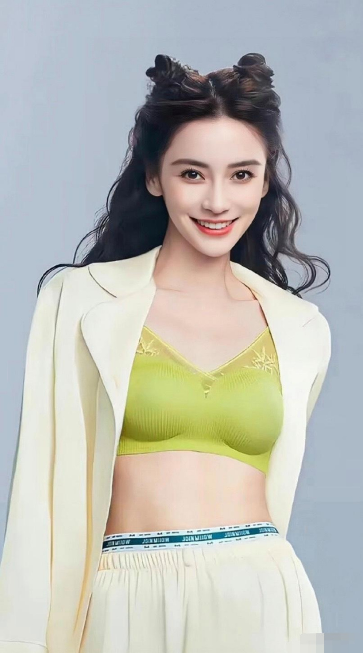 angelababy被浙江卫视除名,10月15日,有网友发现杨颖正在参加浙江卫视