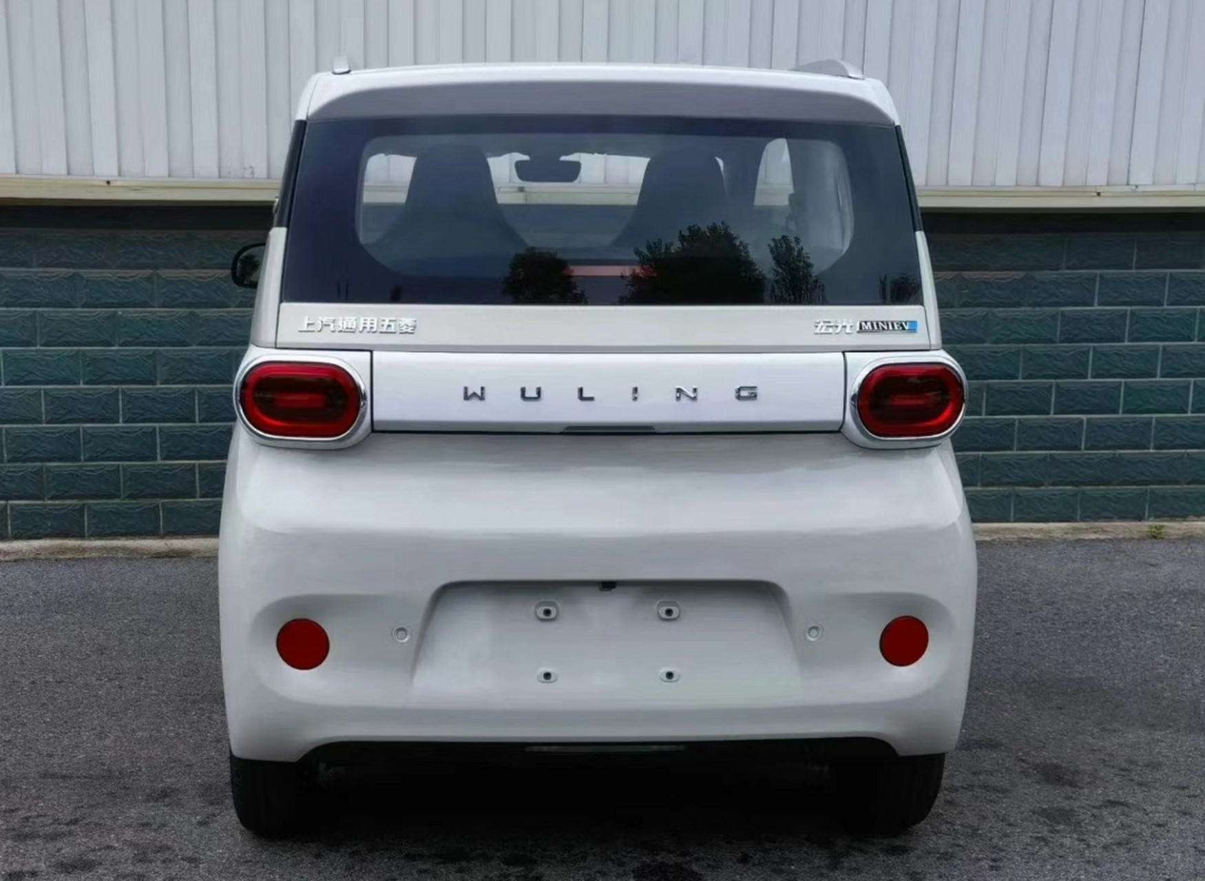 五菱宏光miniev推出了第三代马卡龙车型,提醒五菱千万不要高傲.