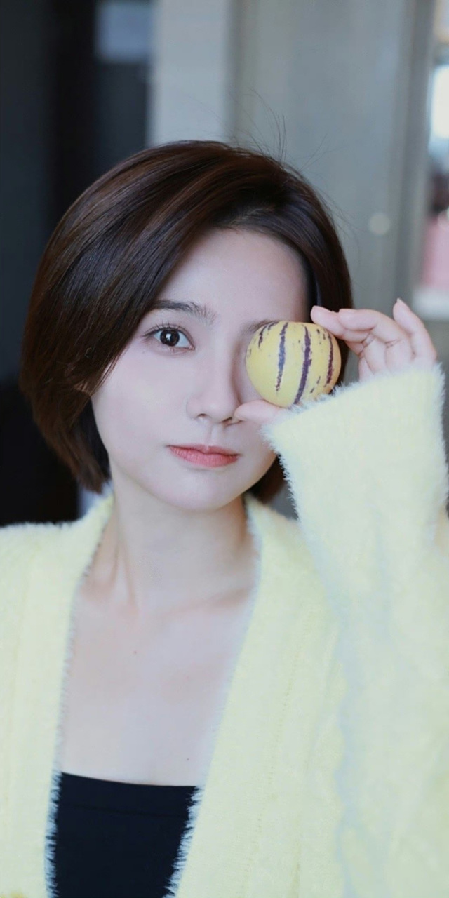 姜珮瑶# 雪肤玉貌的容颜,白皙细嫩的肌肤,婀娜多姿的身材,清纯甜美