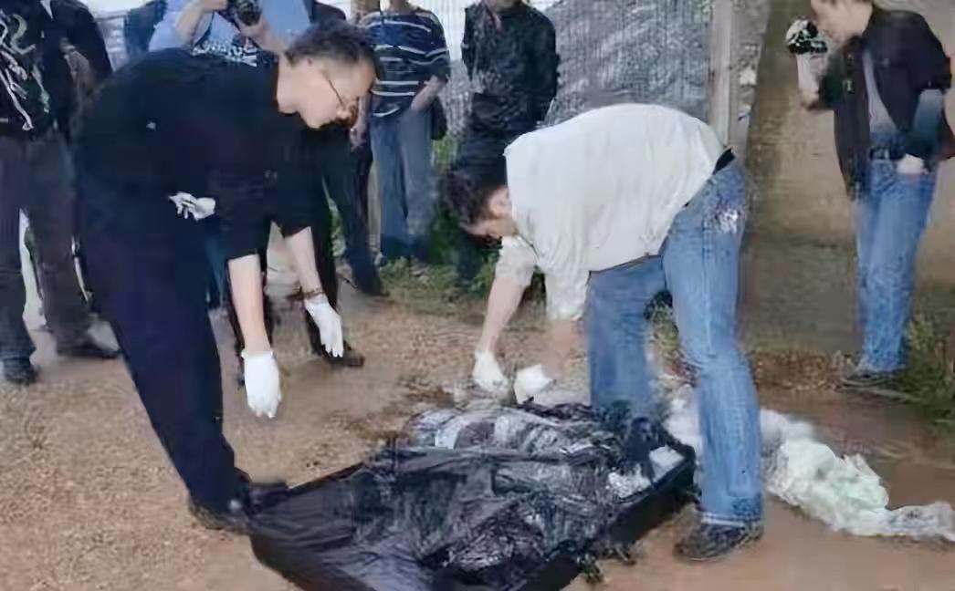 南京麦乐鸡事件.男子将女子做成香酥鸡块